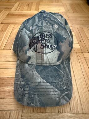 Vintage Bass Pro Shops Camouflage Hunting Cap in Green and Brown